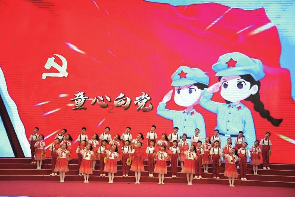 杜淳体谅老婆辛苦,奖励王灿2万5LV新款包,买单得样子太帅了